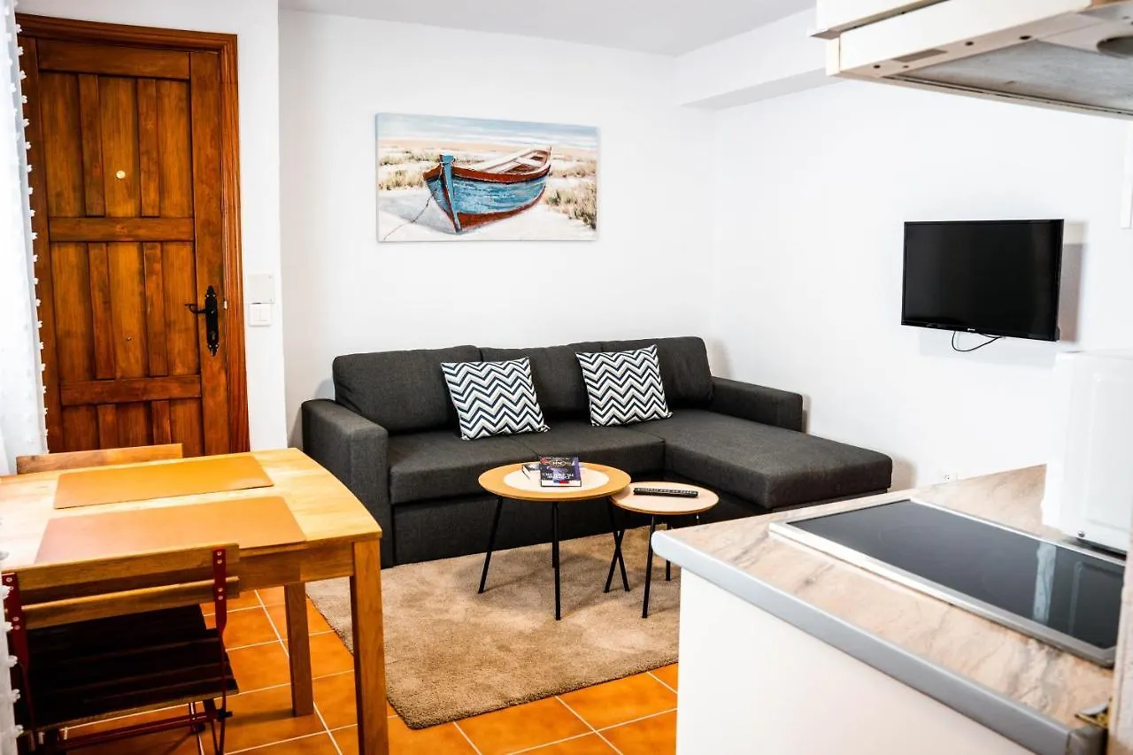 Marbella Village شقة فندقية