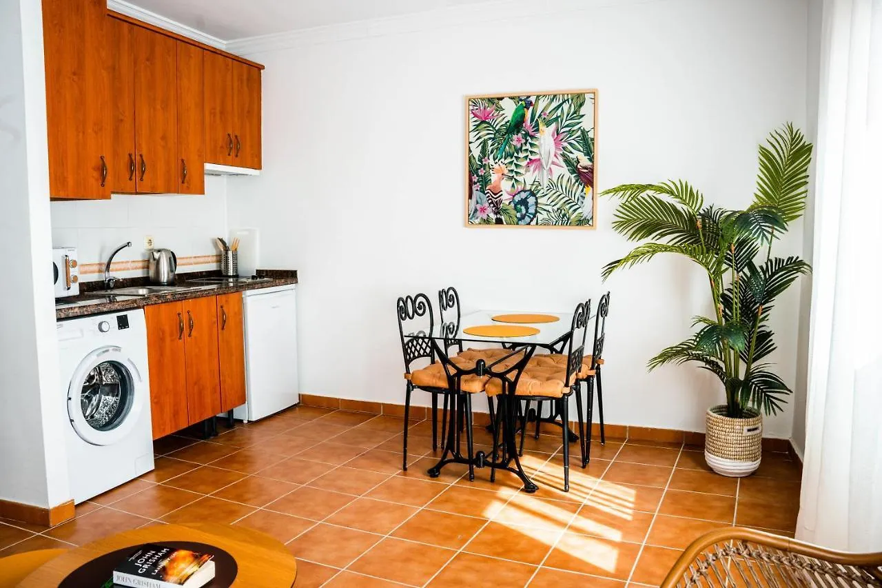 Marbella Village شقة فندقية