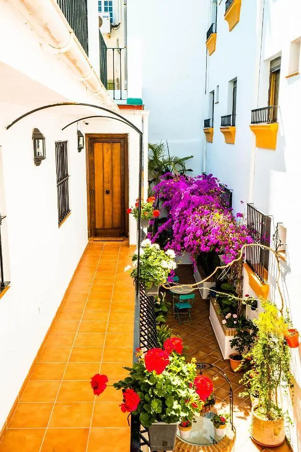 Marbella Village شقة فندقية